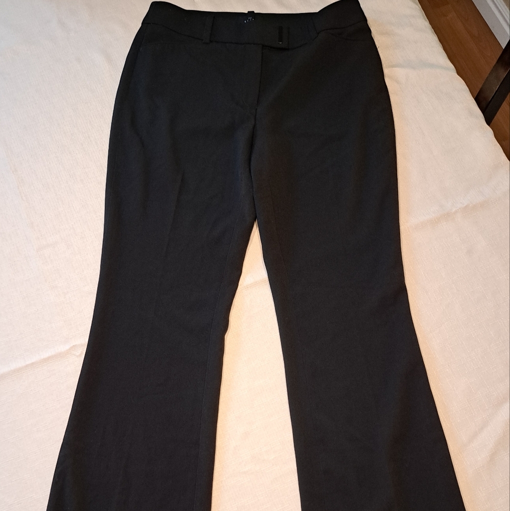 White House Black Market women's slimflare pants size 0